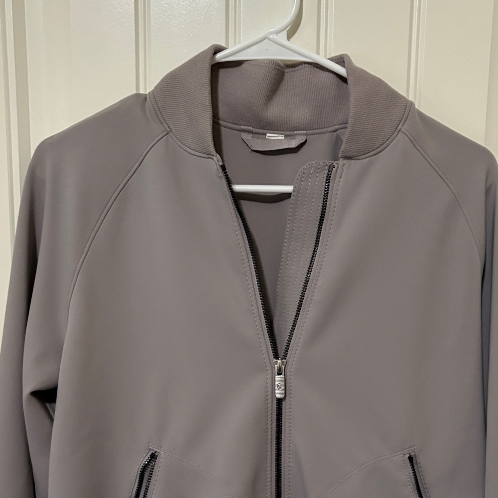 Lululemon Women's Gray/Purple Swept Along Jacket - Picture 2 of 10